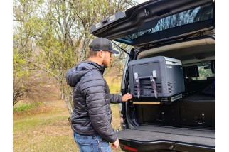 Glacière/Congélateur Dometic CFX3 55 et plateau coréfrigérateur coulissant