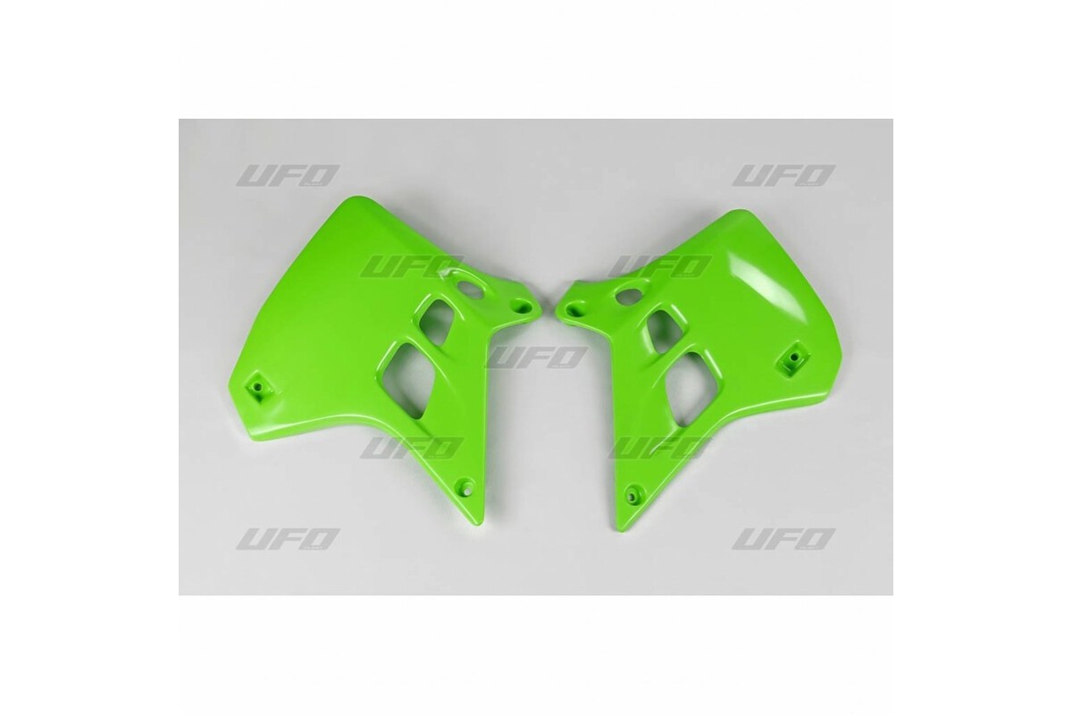 Ouïes de radiateur UFO vert Kawasaki KX125 Ouïes de radiateur UFO vert Kawasaki KX125