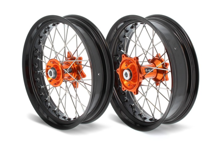 Kit roues complètes avant + arrière ART SM 17x3,50/17x4,50 jante noir/moyeu orange KTM