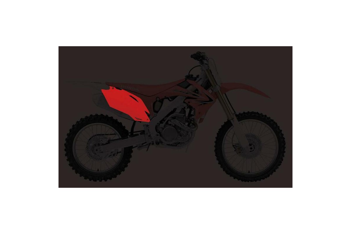 Plaques latérales UFO