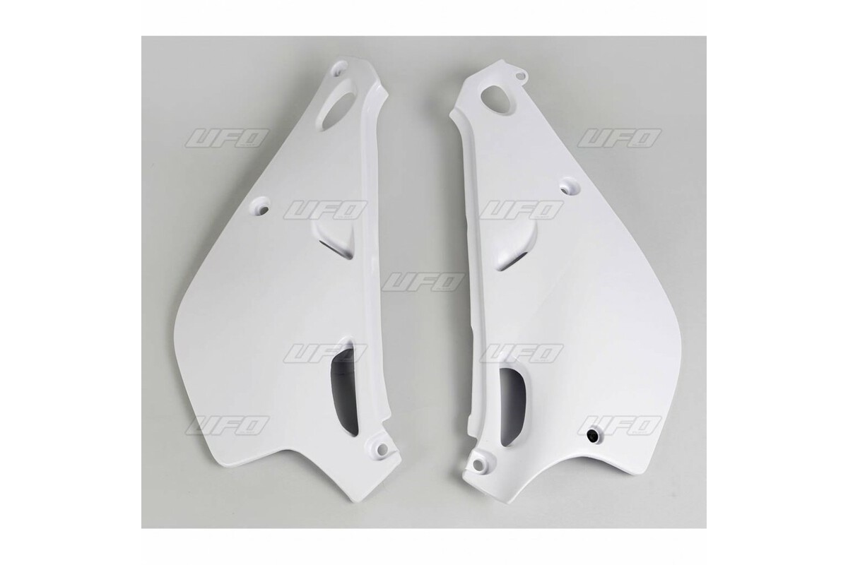 Plaques latérales UFO