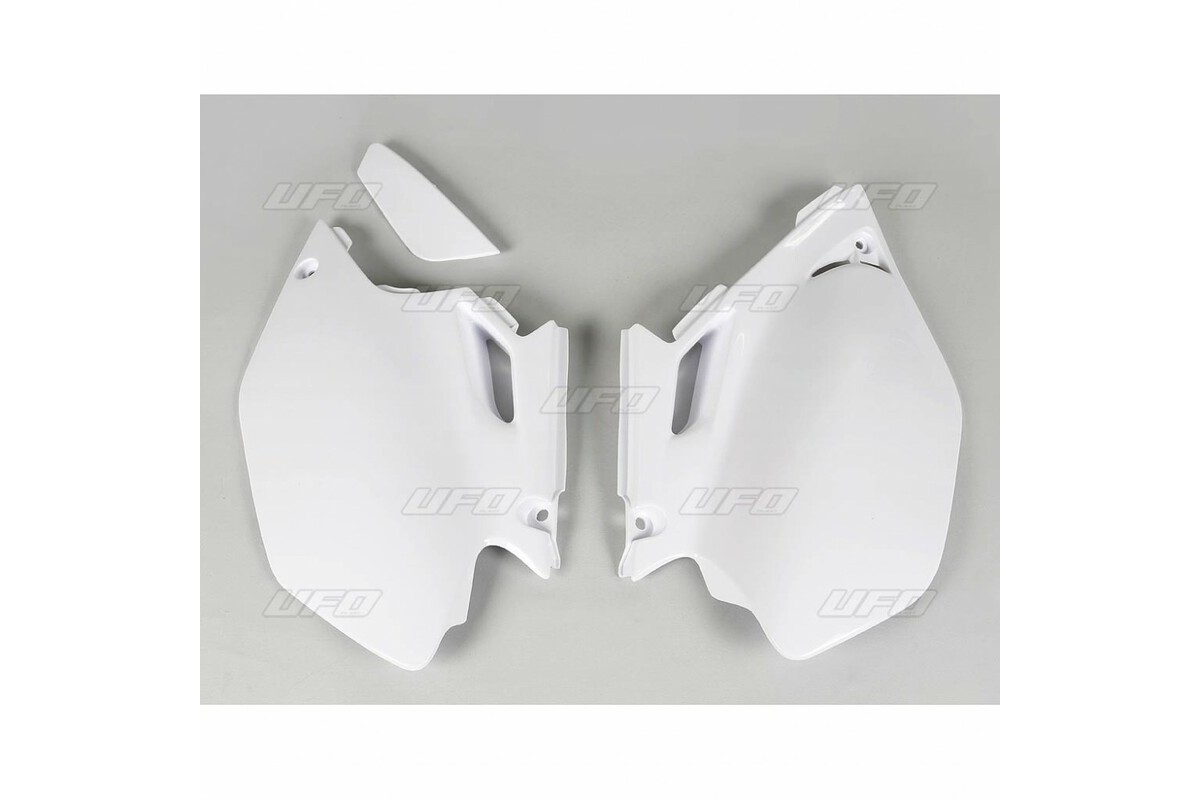 Plaques latérales UFO