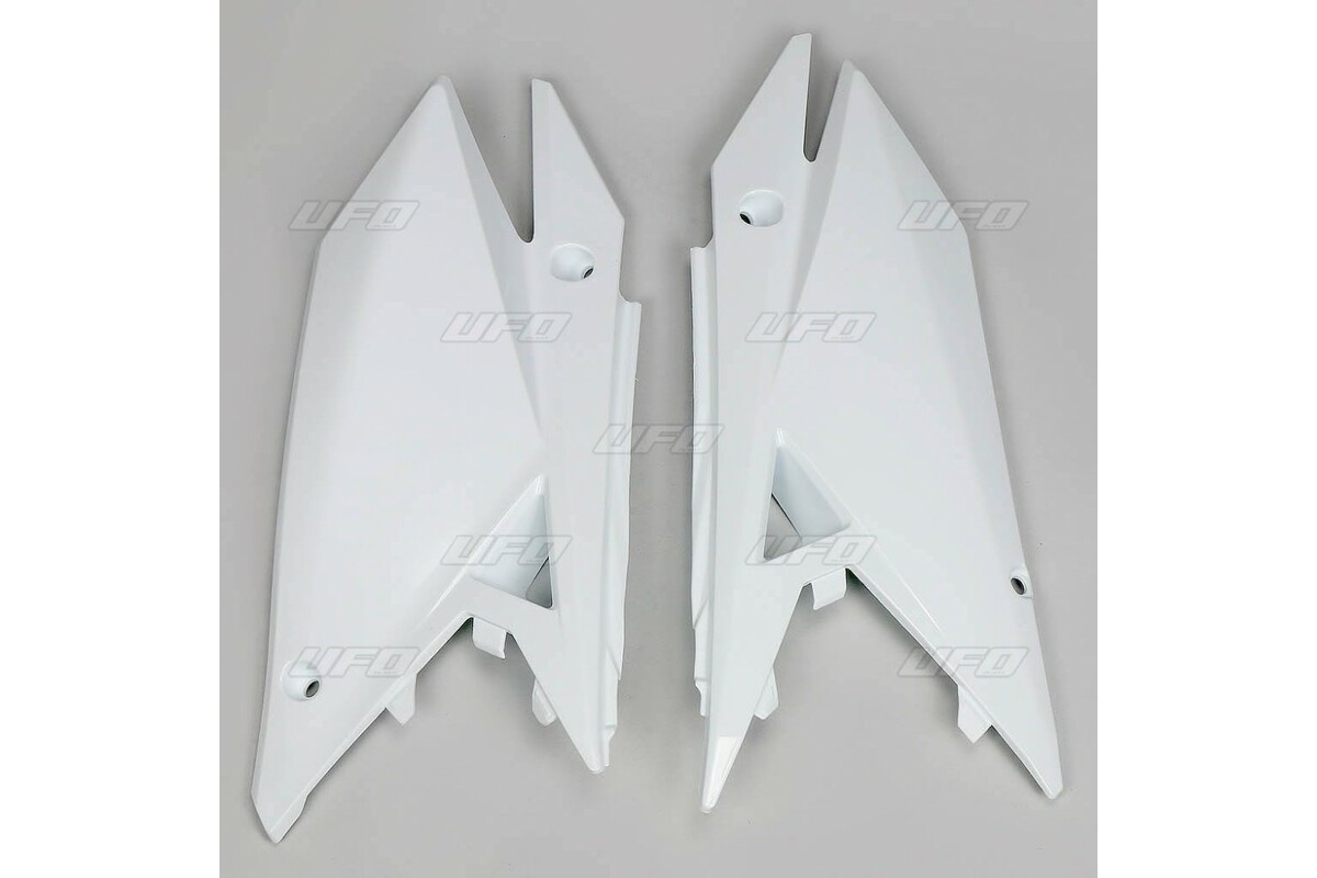 Plaques latérales UFO