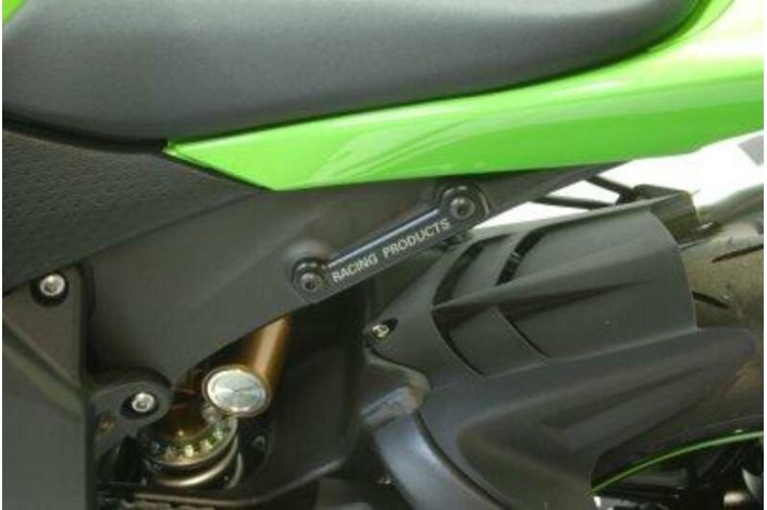 Caches orifices repose-pieds arrière gauche R&G RACING noir Kawasaki ZX6R/RR