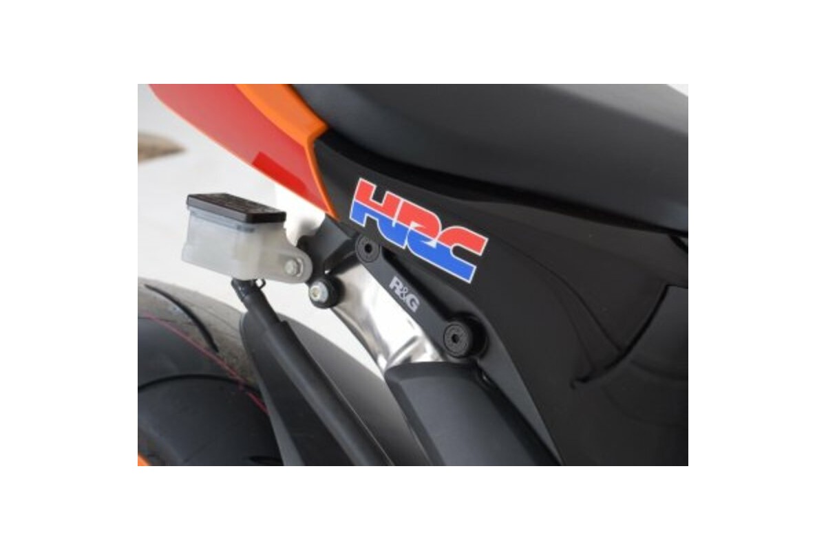 Caches orifices repose-pieds arrière R&G RACING noir Honda CBR600RR