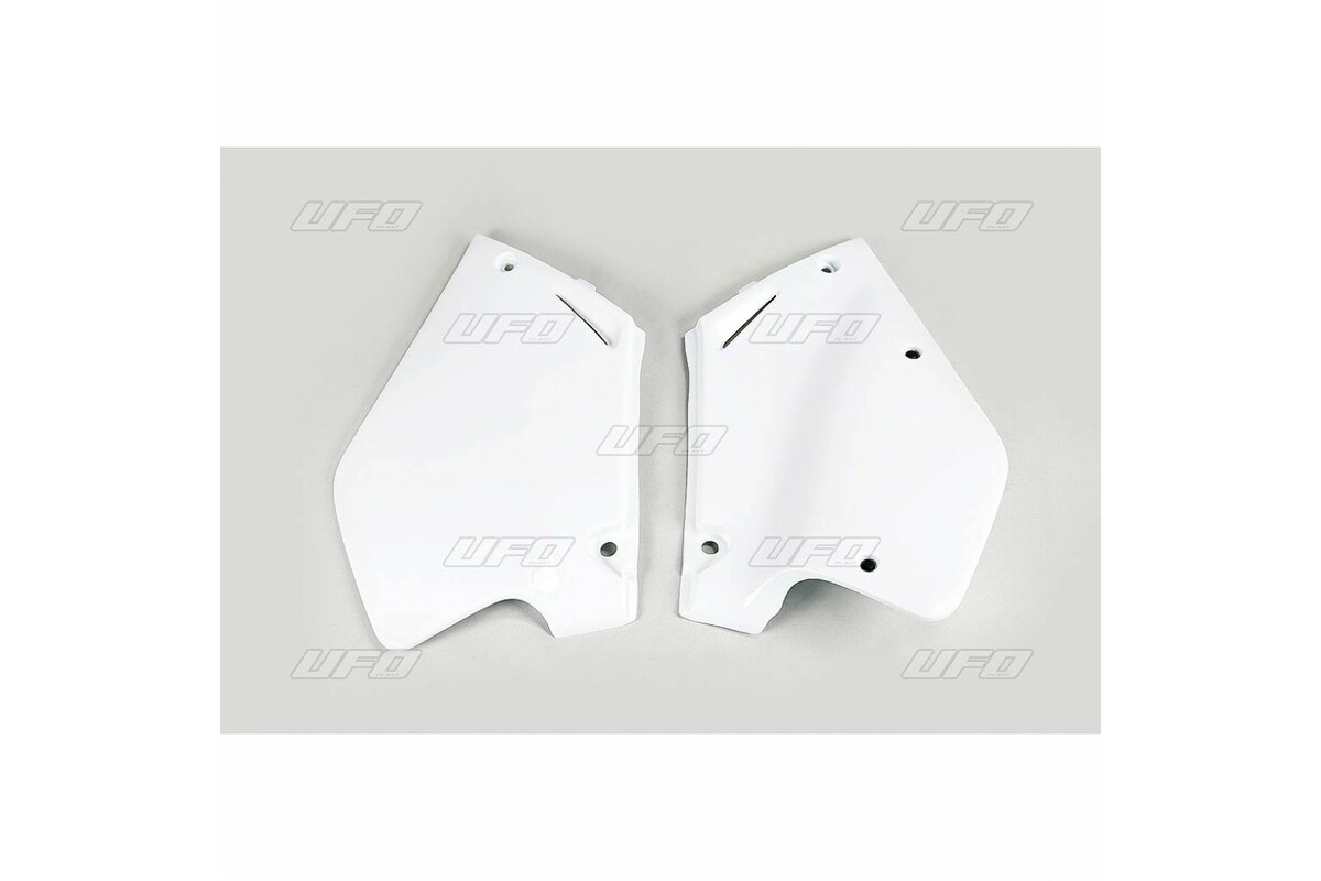 Plaques latérales UFO