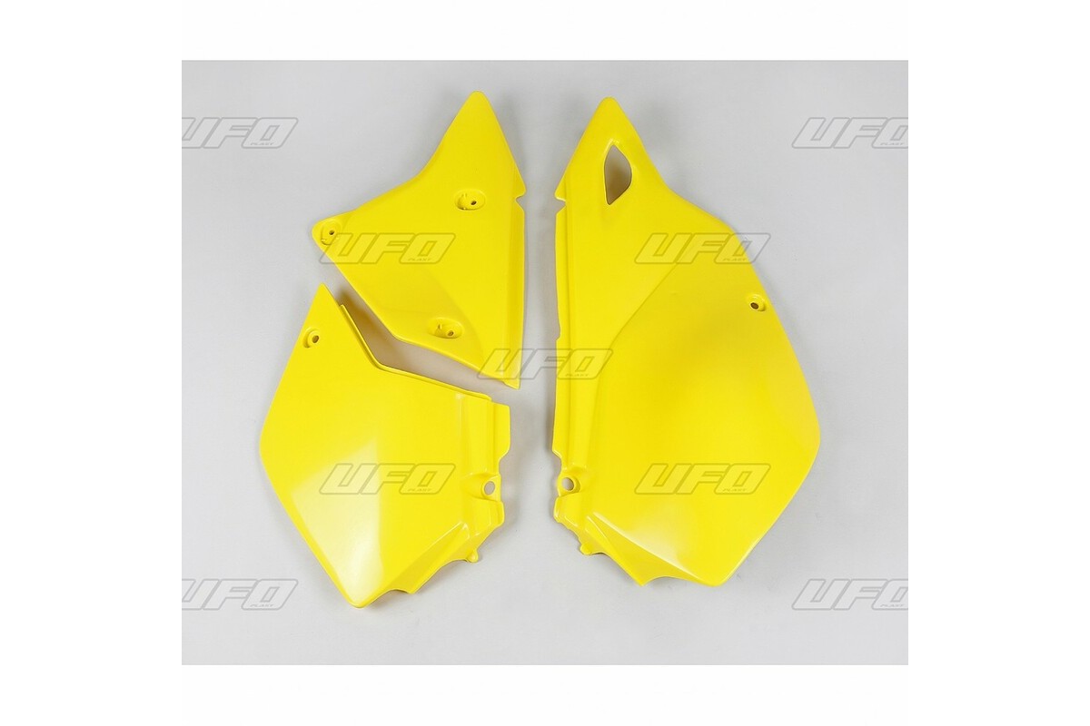 Plaques latérales UFO