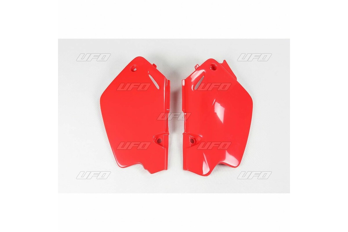 Plaques latérales UFO