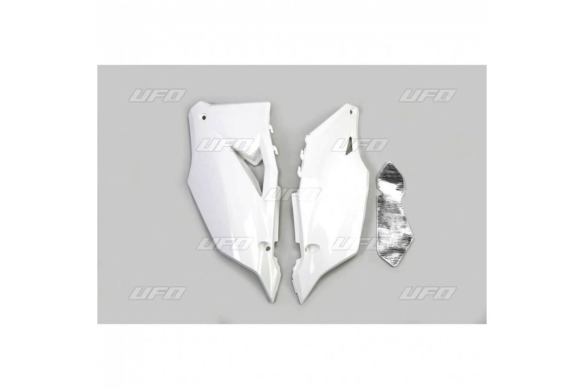 Plaques latérales UFO