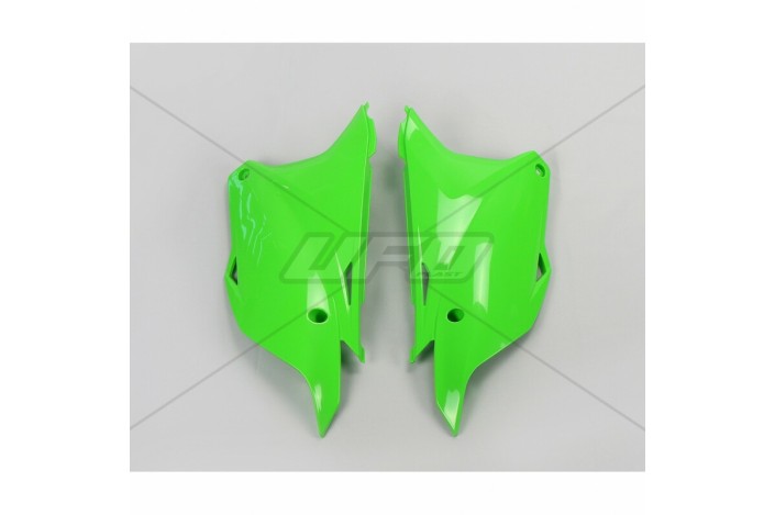 Plaques latérales UFO