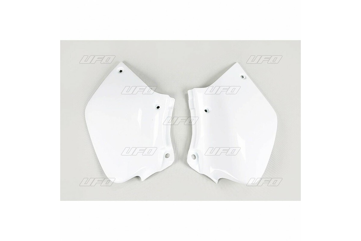 Plaques latérales UFO