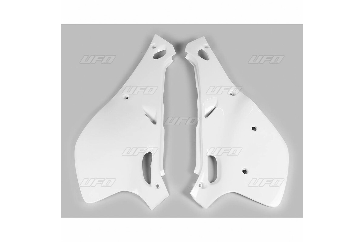 Plaques latérales UFO