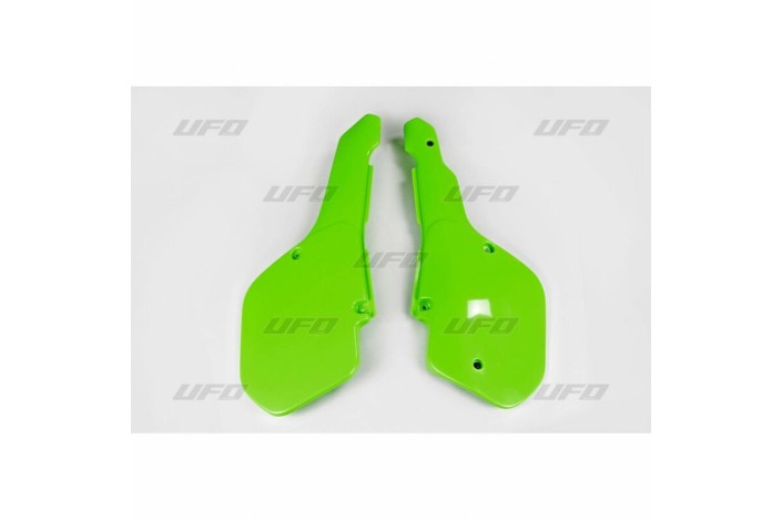 Plaques latérales UFO