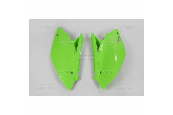 Plaques latérales UFO