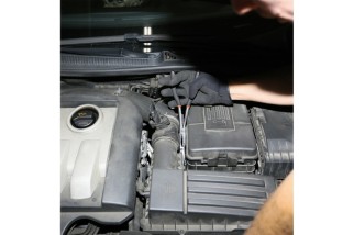 Jeu de 2 pinces extra-longues à becs demi-ronds striées avec double articulation