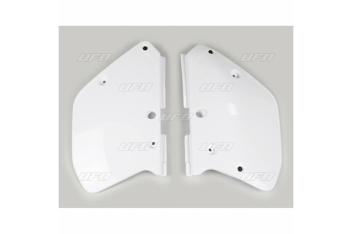 Plaques latérales UFO