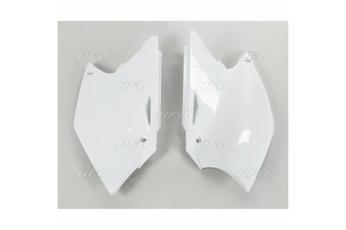 Plaques latérales UFO