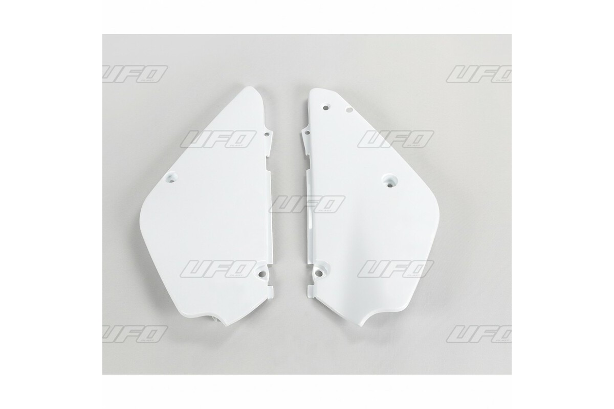 Plaques latérales UFO