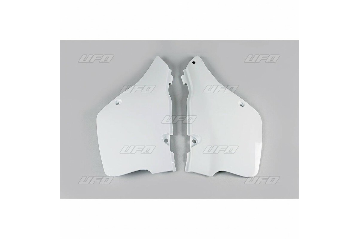 Plaques latérales UFO