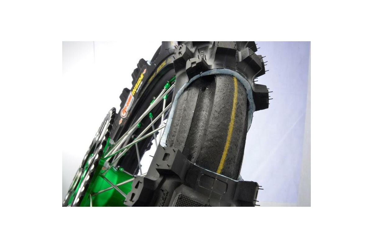 Mousse MEFO MOM 18-0/GEX Groove (110/100-18 120/90-18 FIM-Enduro et 140/80-18 Mitas/FIM-Enduro)