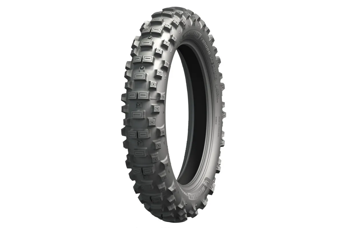 Pneu MICHELIN ENDURO MEDIUM 120/90-18 M/C 65R TT