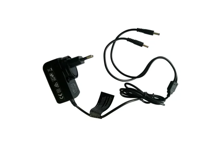 Chargeur de batterie de vêtements chauffants CAPIT Network 7,4V