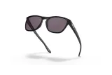 Lunettes de soleil OAKLEY Manorburn verres Prizm Grey