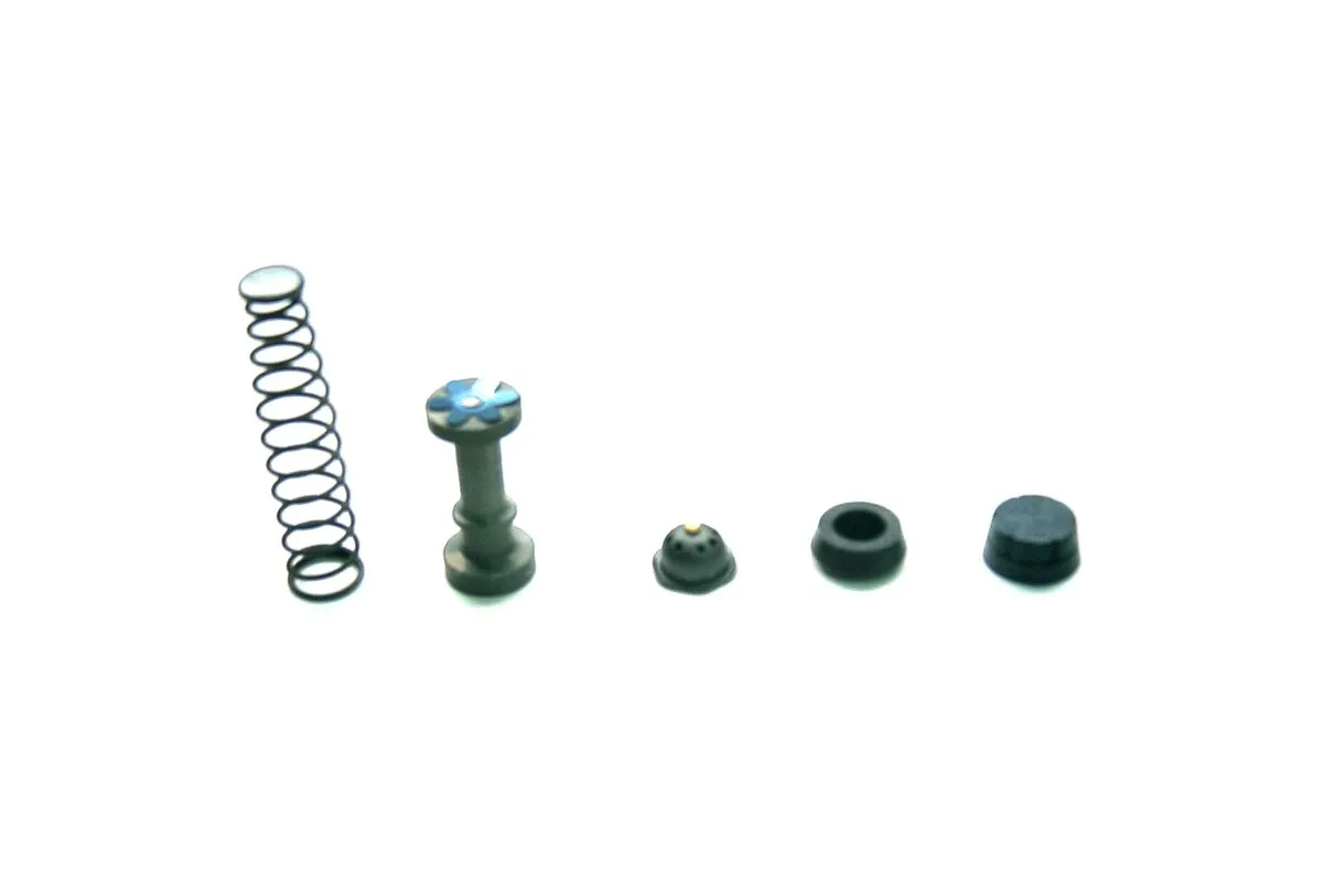 Kit réparation de maître-cylindre TOURMAX Suzuki