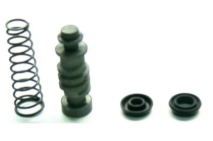 Kit réparation de maître-cylindre TOURMAX Suzuki