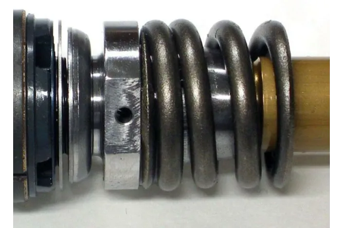 Pièce détachée - RESSORT DE VALVE DE COMPRESSION POUR YZ 2006