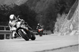 Pneu CONTINENTAL CONTIRACEATTACK 2 STREET 200/55 ZR 17 M/C (78W) TL