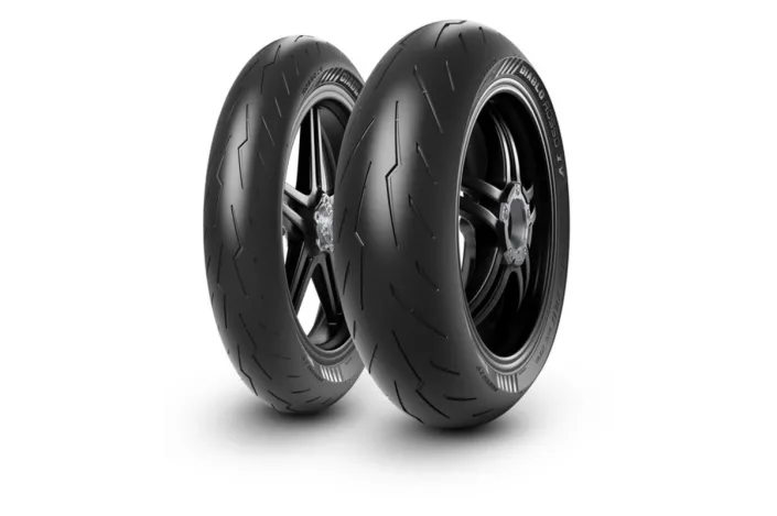 Pneu PIRELLI DIABLO ROSSO IV 190/55 ZR 17 M/C (75W) TL
