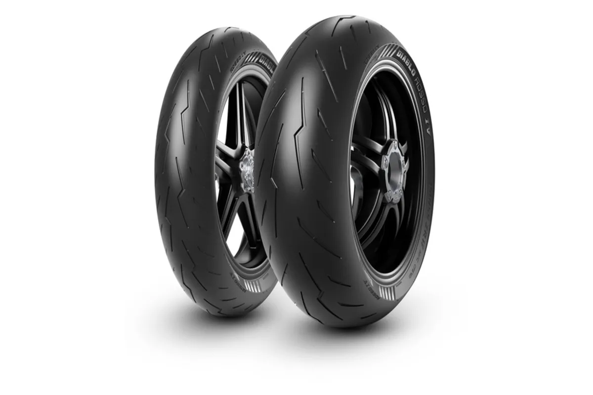 Pneu PIRELLI DIABLO ROSSO IV (F) 110/70 R 17 M/C 54H TL