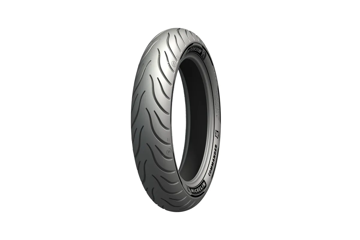Pneu MICHELIN COMMANDER III TOURING 130/70 B 18 M/C 63H TL/TT