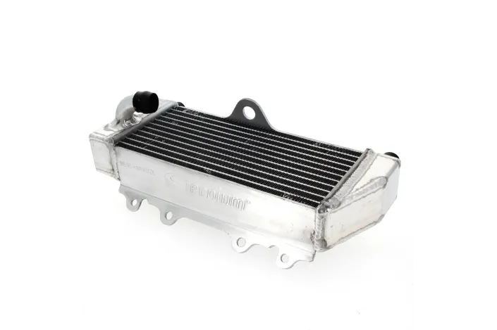 Radiateur gauche TECNIUM soude/grande contenance