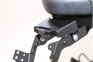 Feu arrière LED HIGHSIDER pro Conero T2 homologué - verre fumé - l'unité