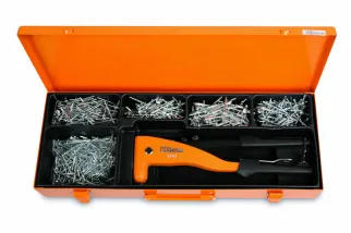 Pince à riveter BETA TOOLS avec assortiment de 700 rivets en aluminium