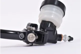 Maître-cylindre de frein axial BERINGER Classic Racing Ø17,5mm bocal vissé noir - levier type A (16cm)