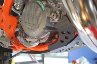 SKID PLATE 6MM SX/TC/MC85 BK