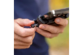 Kit pour moto avec collier de serrage universel