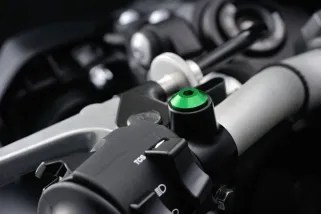 MIRROR PLUG BOLT GN RIGHT