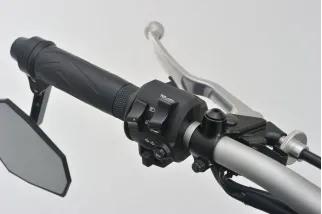 MIRROR PLUG BOLT BK RIGHT