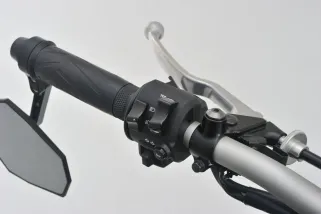 MIRROR PLUG BOLT GY RIGHT