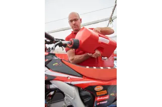 CAN 10L WITH FILL HOSE BENDER