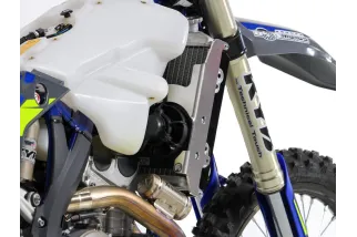 RADIATOR BRACE SHERCO 24- BK