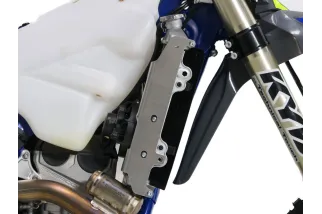 RADIATOR BRACE SHERCO 24- BK