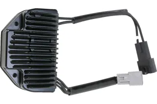 REGULATOR FXD 04-05 BLK