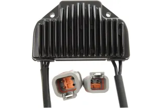 REGULATOR FXD 06-07 BLK