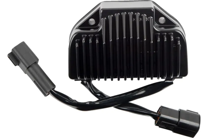 REGULATOR FXD 04-05 BLK