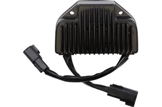 REGULATOR FXD 06-07 BLK